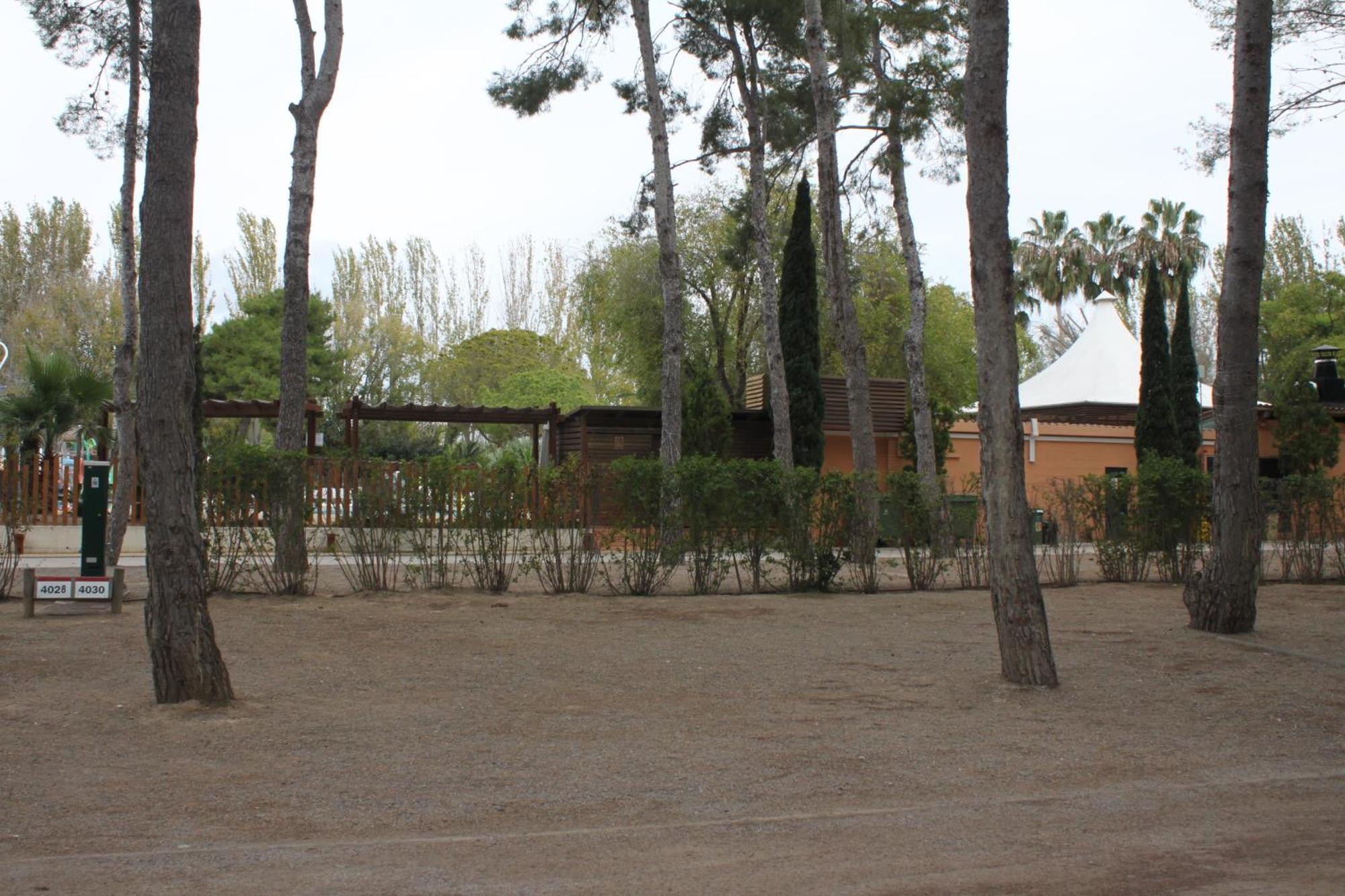 Tamarit Beach Resort Camping
