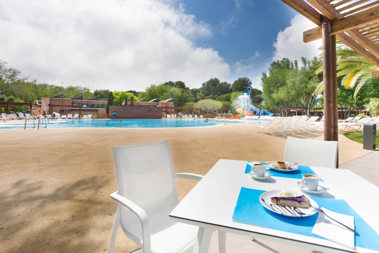 Camping Tamarit Beach Resort 4*